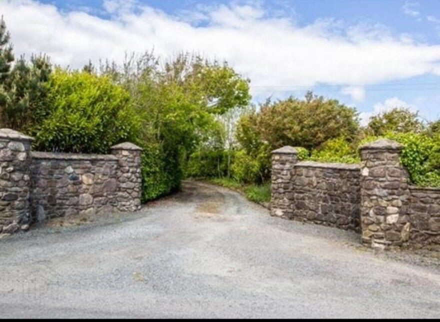 Templetown, Templetown, Y34Y236