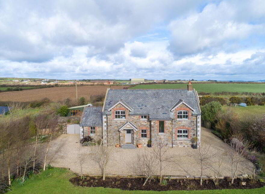 Templetown, Templetown, Y34Y236