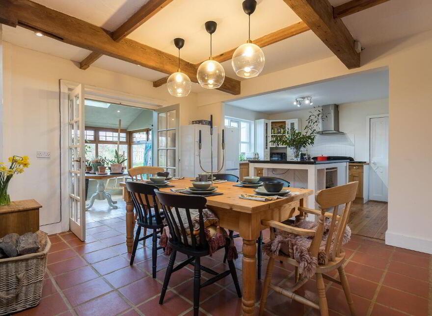 Templetown, Templetown, Y34Y236