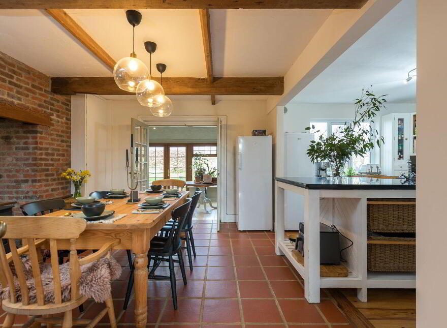 Templetown, Templetown, Y34Y236