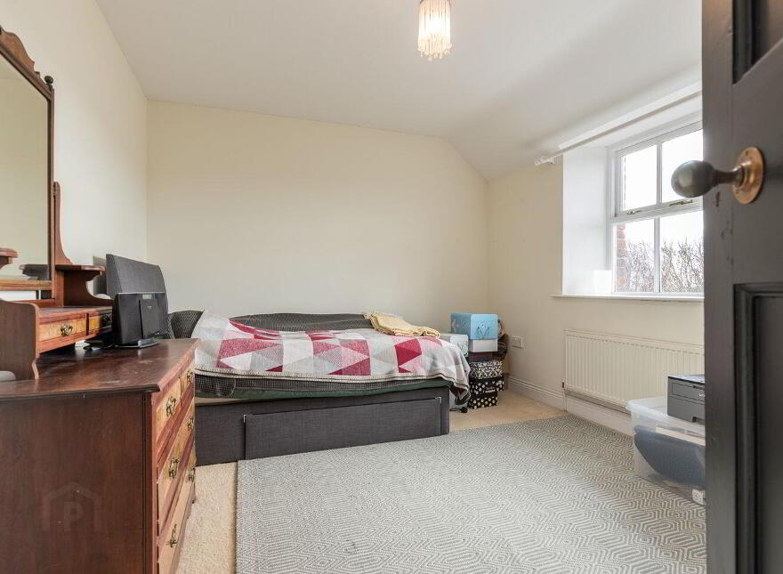 Templetown, Templetown, Y34Y236