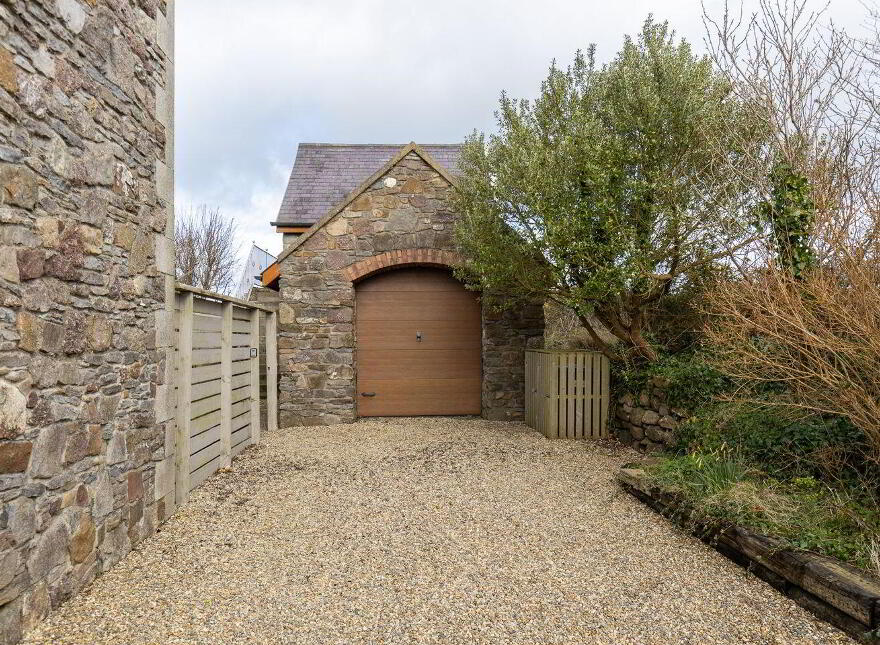Templetown, Templetown, Y34Y236