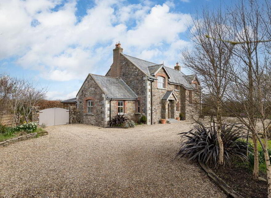 Templetown, Templetown, Y34Y236