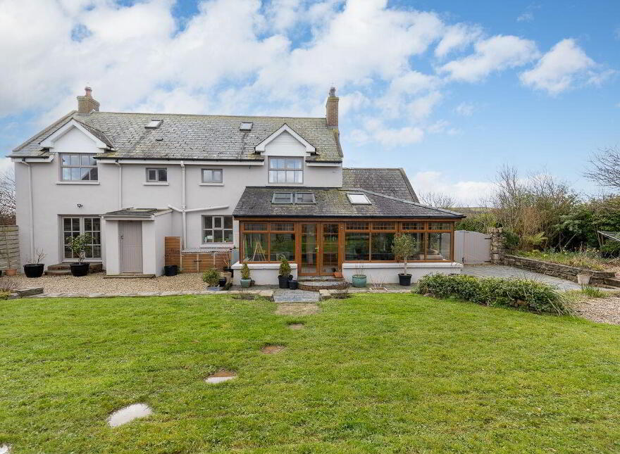 Templetown, Templetown, Y34Y236
