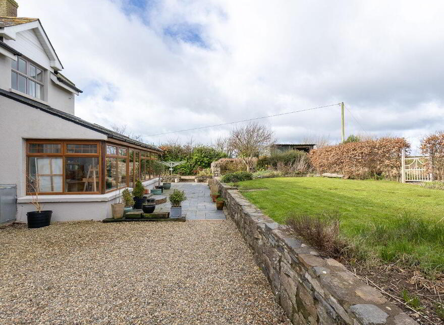Templetown, Templetown, Y34Y236