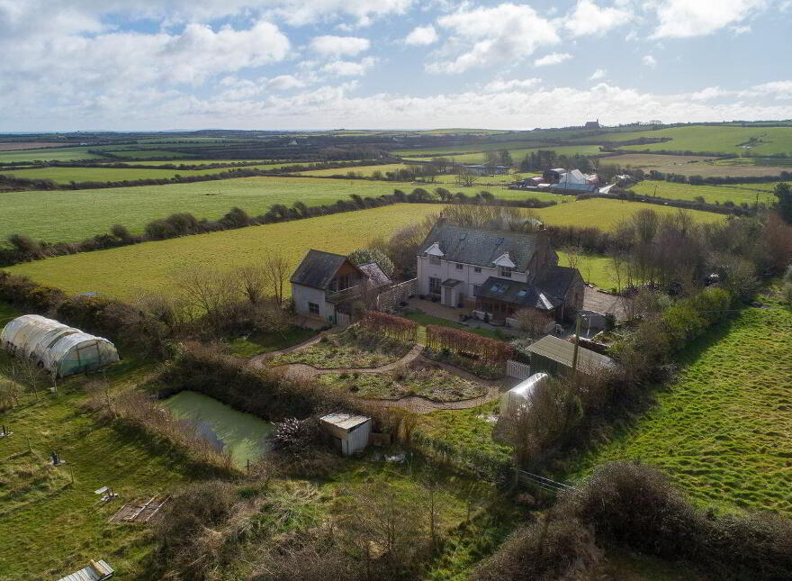 Templetown, Templetown, Y34Y236