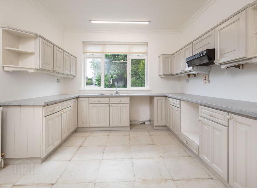 Rockwall, School House Road, Rosbercon, New Ross, Y34VY83