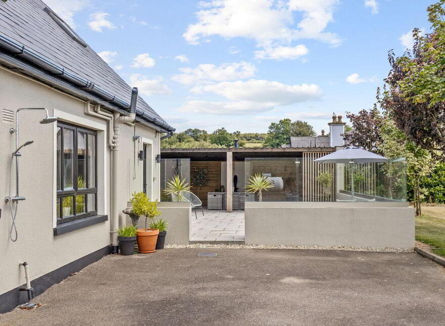 Barmoney, Galbally, Y21CX98