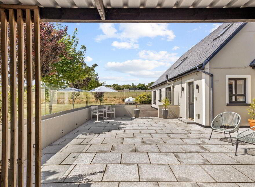 Barmoney, Galbally, Y21CX98