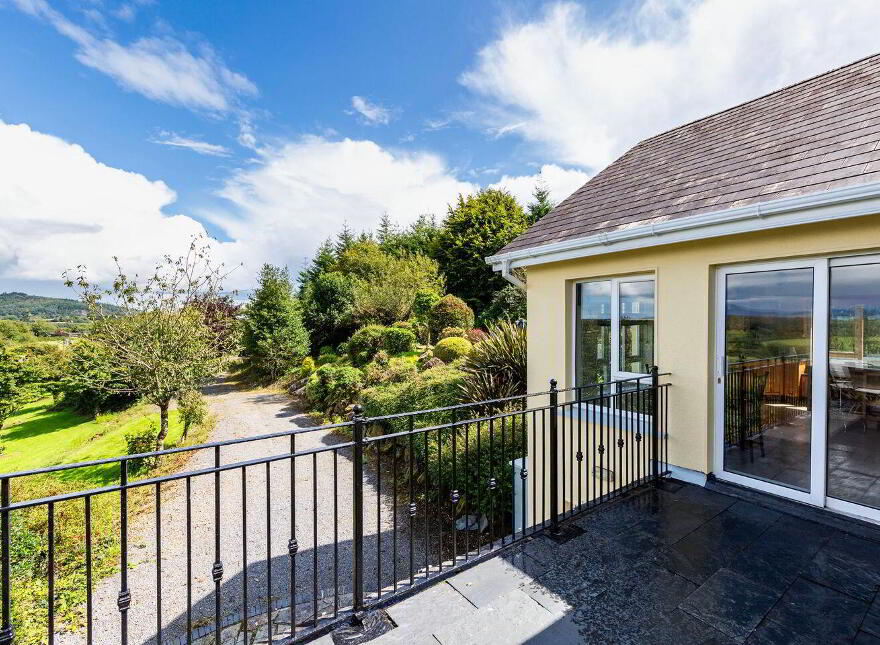 Hillside, Tinnacarrick, Newbawn, Y35P894