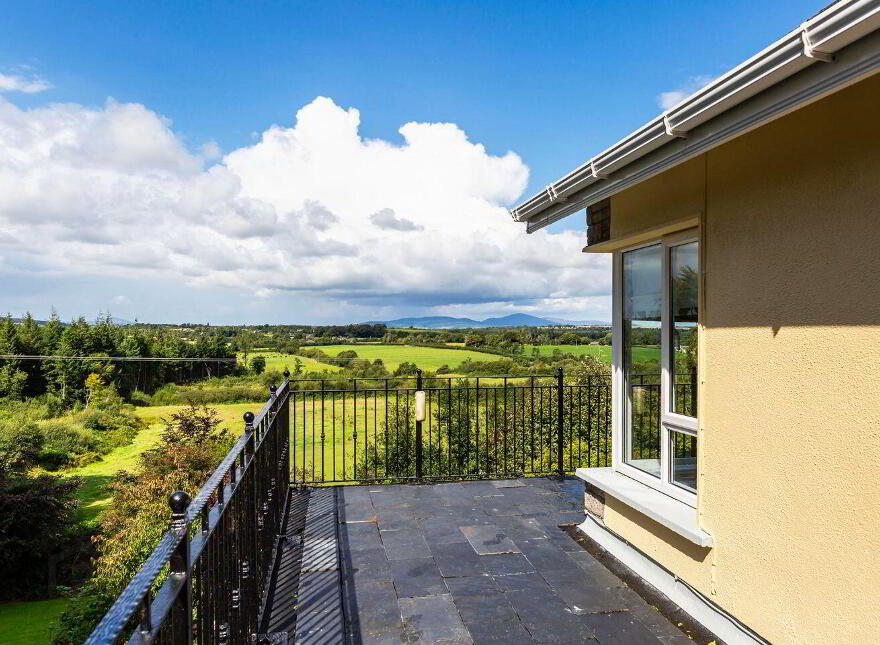 Hillside, Tinnacarrick, Newbawn, Y35P894