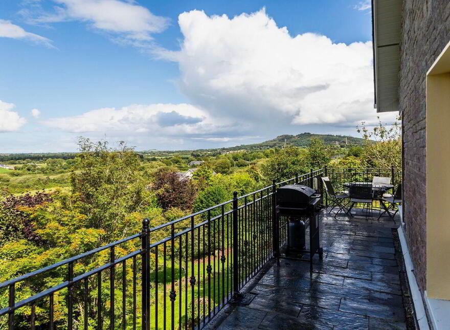 Hillside, Tinnacarrick, Newbawn, Y35P894