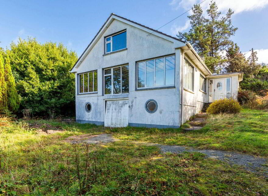 Pehuen, Shelmalier Commons, Barntown, Y35E1W1
