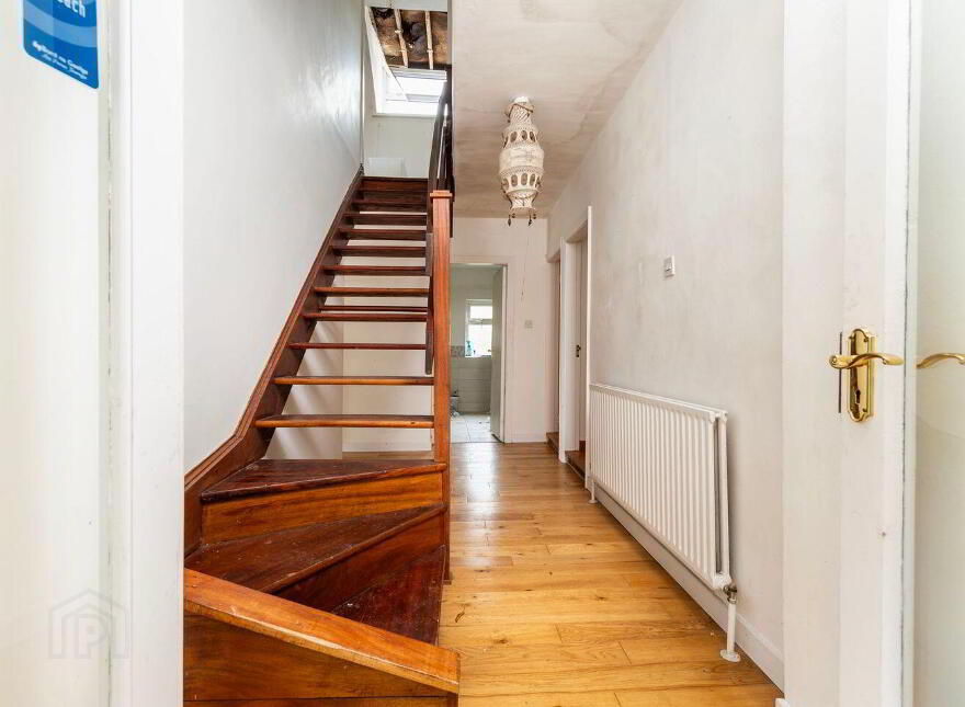 Pehuen, Shelmalier Commons, Barntown, Y35E1W1