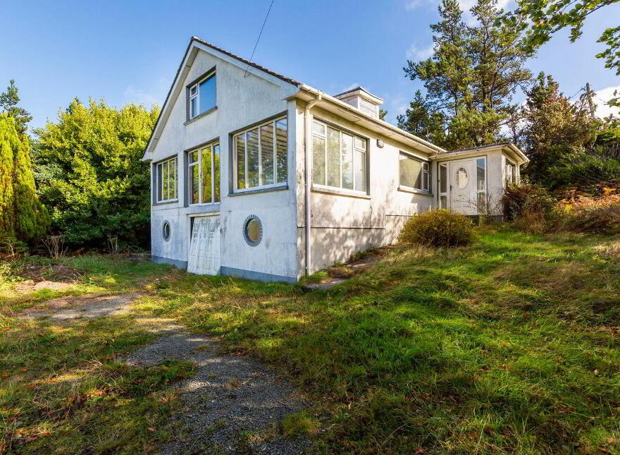 Pehuen, Shelmalier Commons, Barntown, Y35E1W1