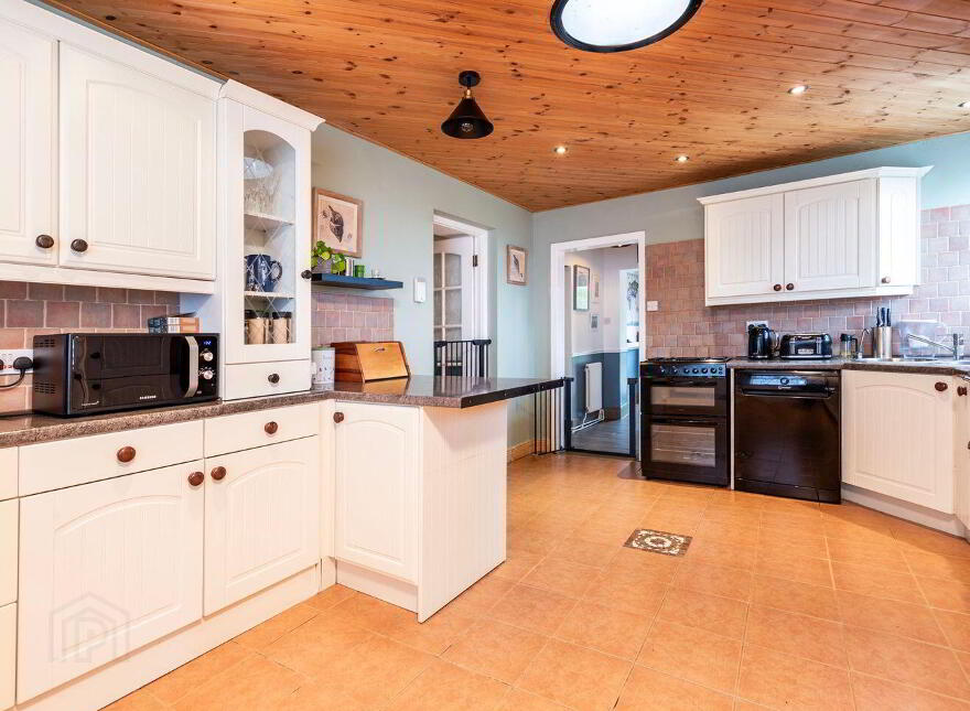 Two Properties On One Plot, Crosshue, Blackwater, Y21V205