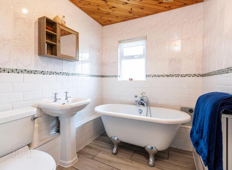 Two Properties On One Plot, Crosshue, Blackwater, Y21V205