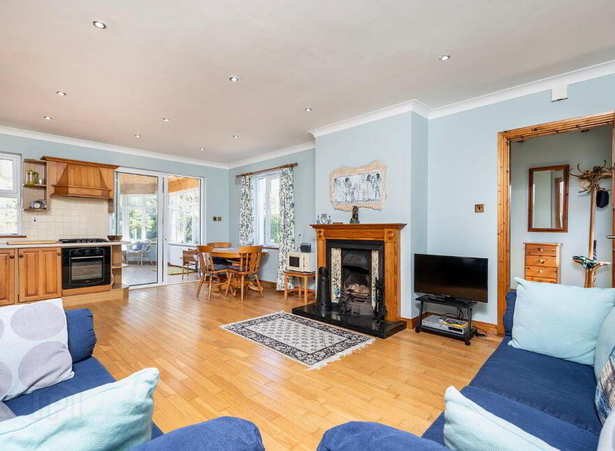 The Divot, Whitegables, Burrow, Burrow, Y35PY73