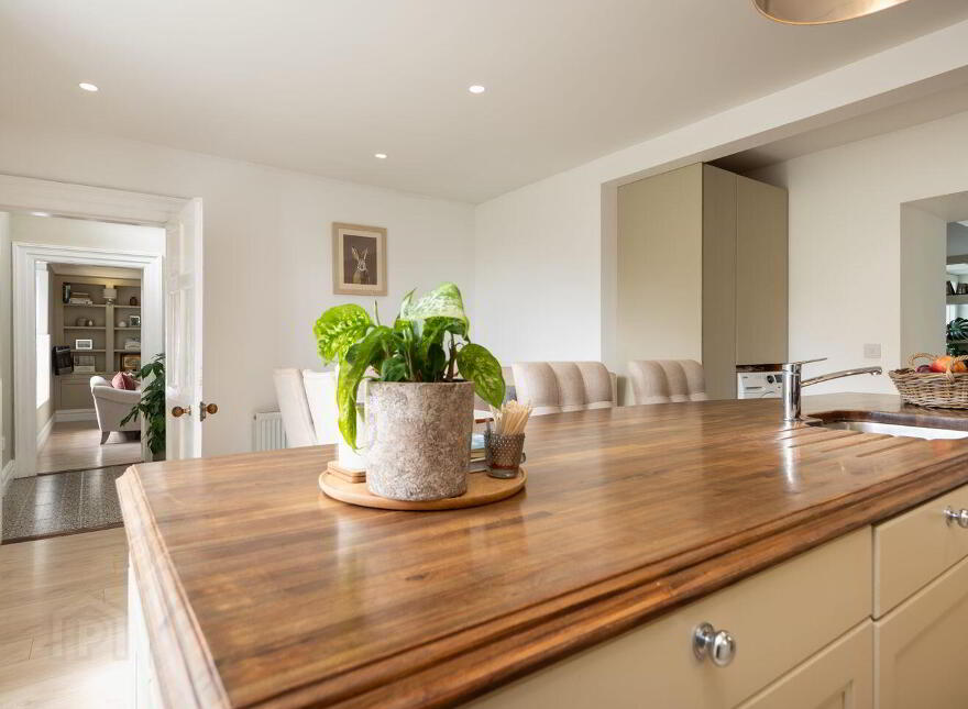 Earlswood House, Saltmills, Fethard-On-Sea, Y34T268