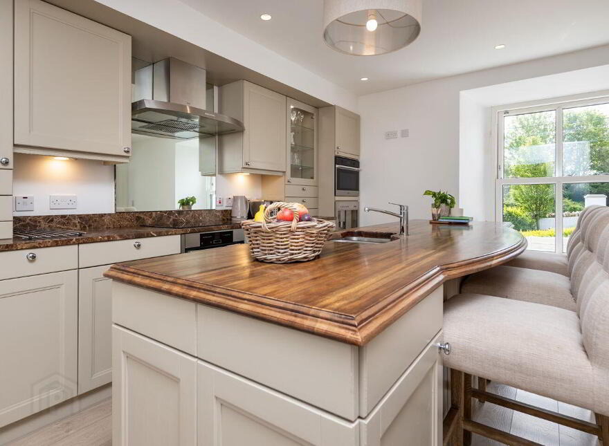 Earlswood House, Saltmills, Fethard-On-Sea, Y34T268