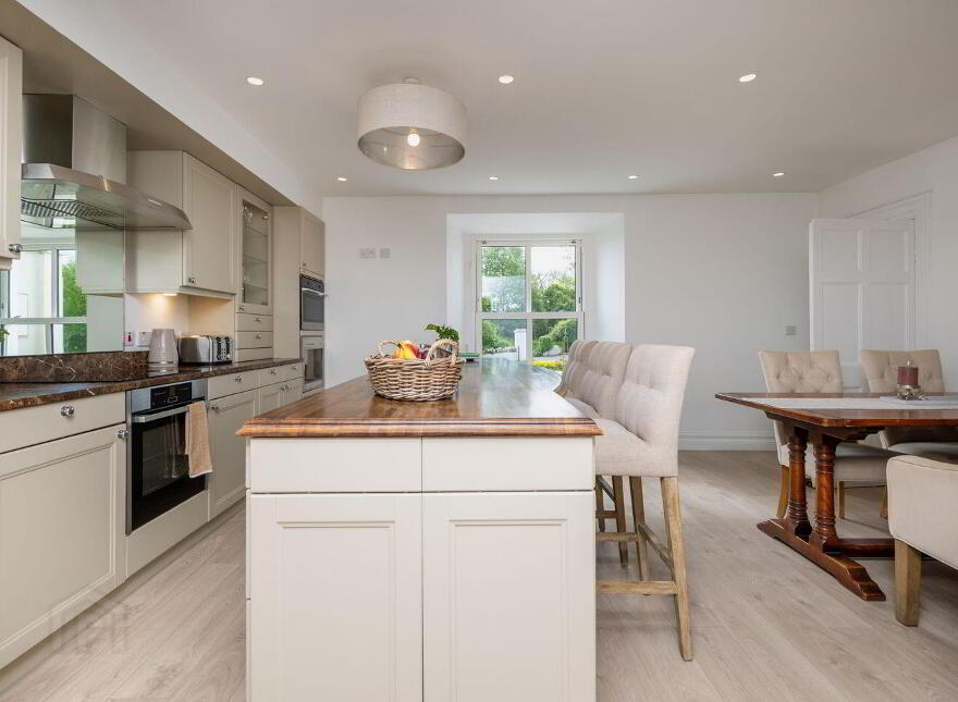 Earlswood House, Saltmills, Fethard-On-Sea, Y34T268