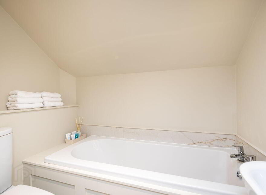 Earlswood House, Saltmills, Fethard-On-Sea, Y34T268