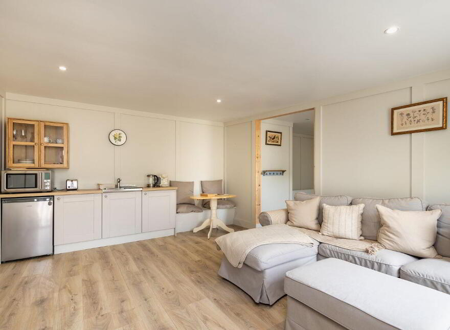 Earlswood House, Saltmills, Fethard-On-Sea, Y34T268
