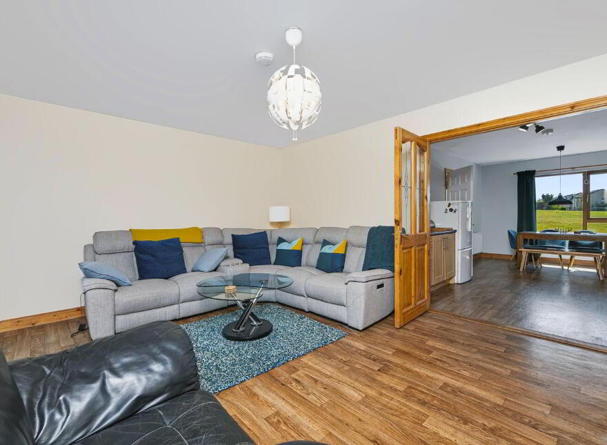 4 Meadow Close, Whitebrook, Y35R6E8