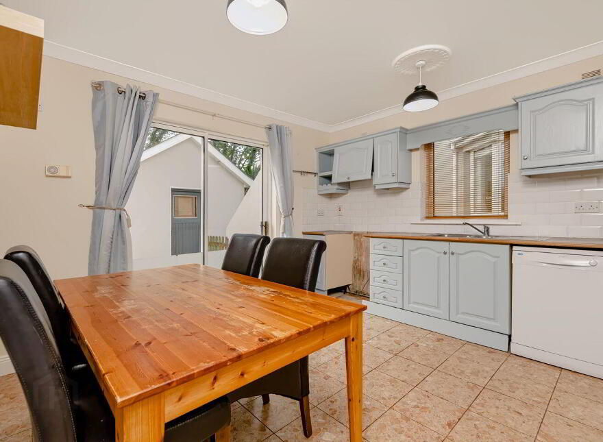 9 Lakeside, Our, Our Lady's Island, Y35R239