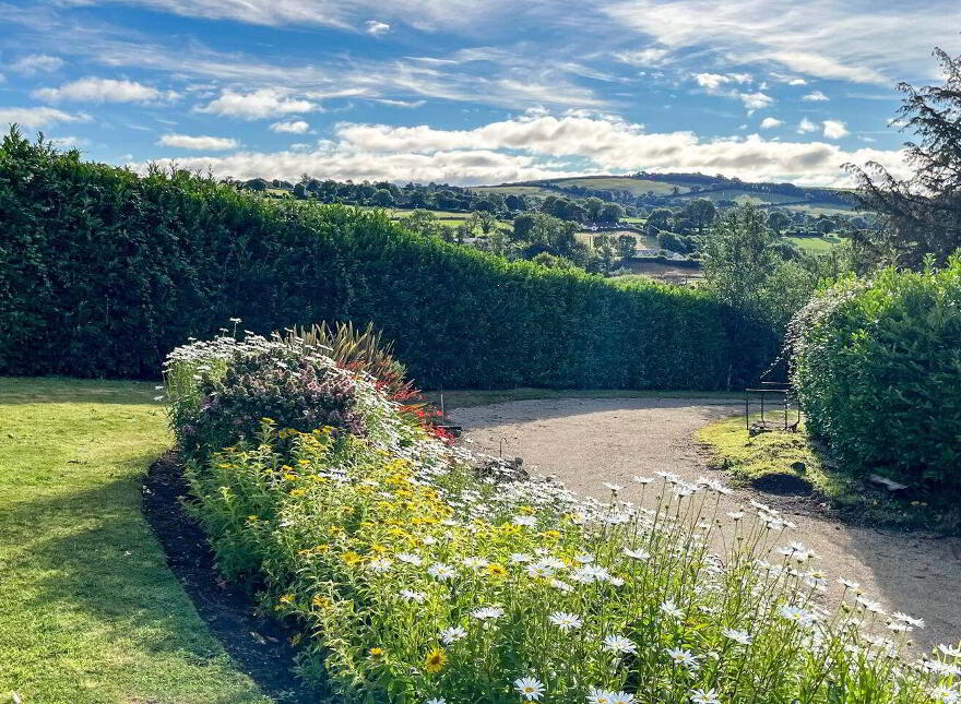 Tanglewood, Ballard Lower, Kilbride, A67WV77