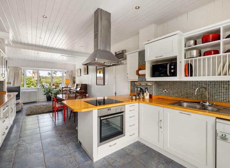 Roselli, Cornagower, Brittas Bay, A67XE37