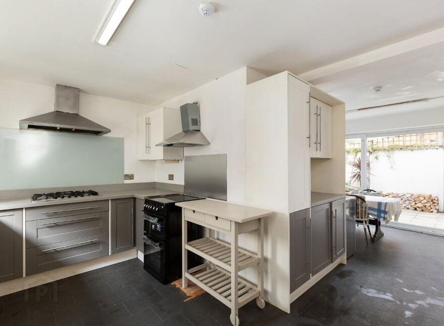 Leitrim Lodge, Bachelor's Walk, Wicklow Town, A67E244