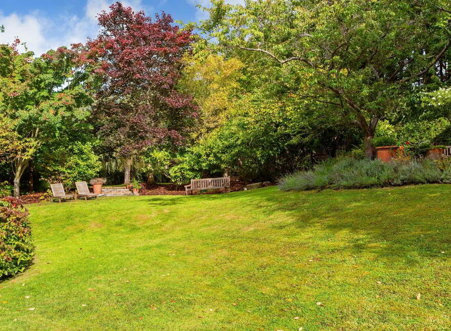 Glencarrig, Falls Road, Shankill, Shankill, D18X2T8