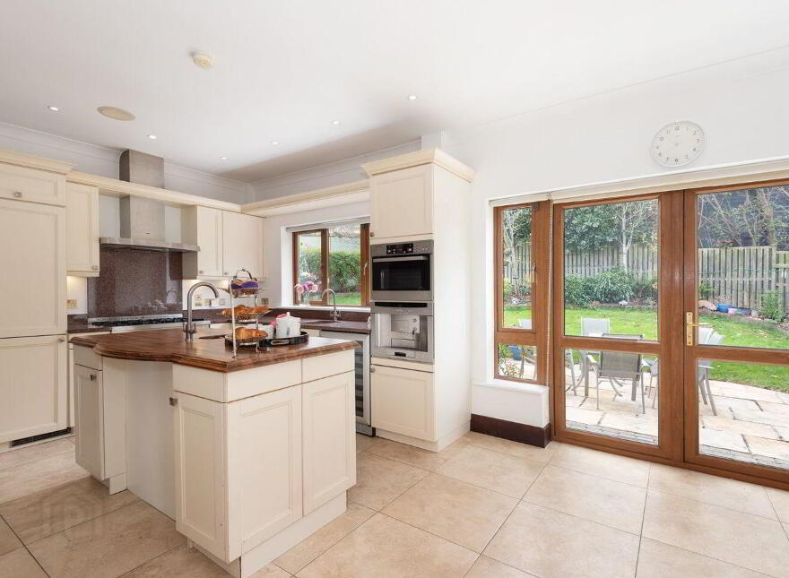 15 Rocky Valley Crescent, Kilmacanogue, A98PK49