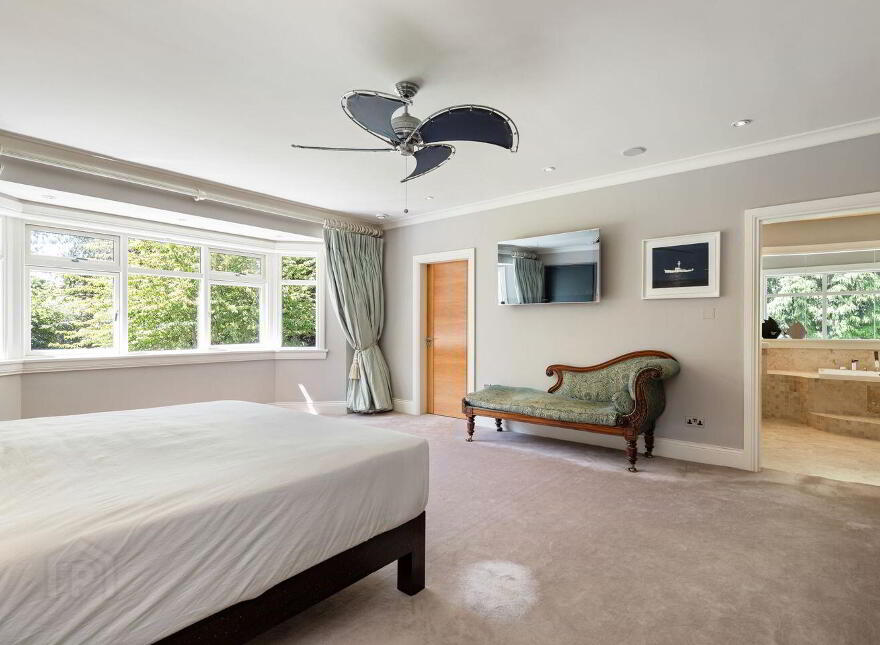 Hazeldene, Falls Road, Shankill, Shankill, D18W3C2