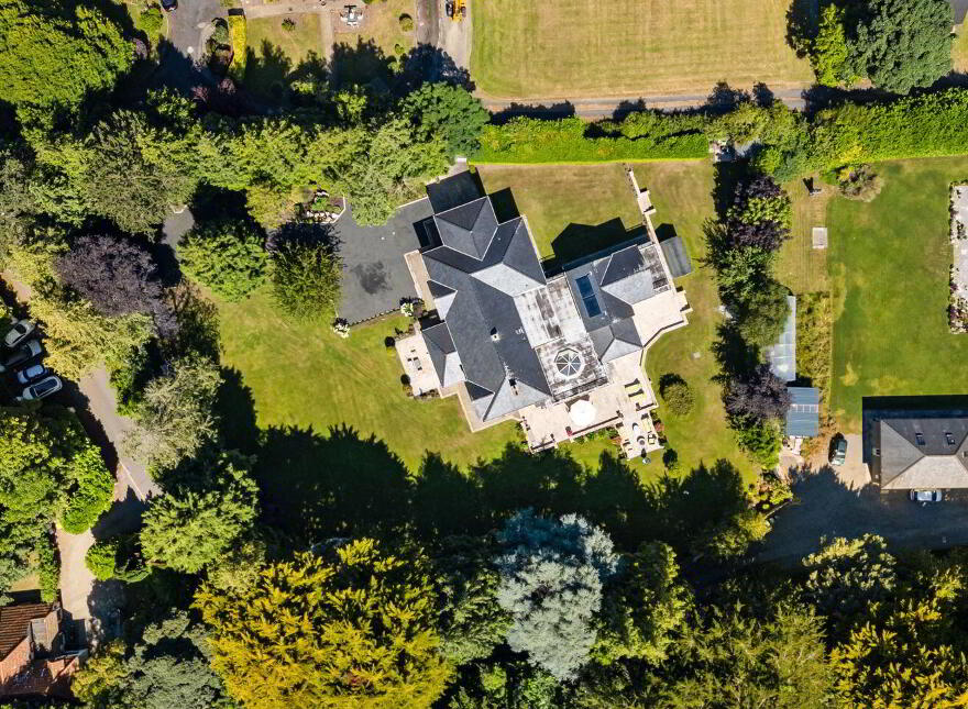 Hazeldene, Falls Road, Shankill, Shankill, D18W3C2
