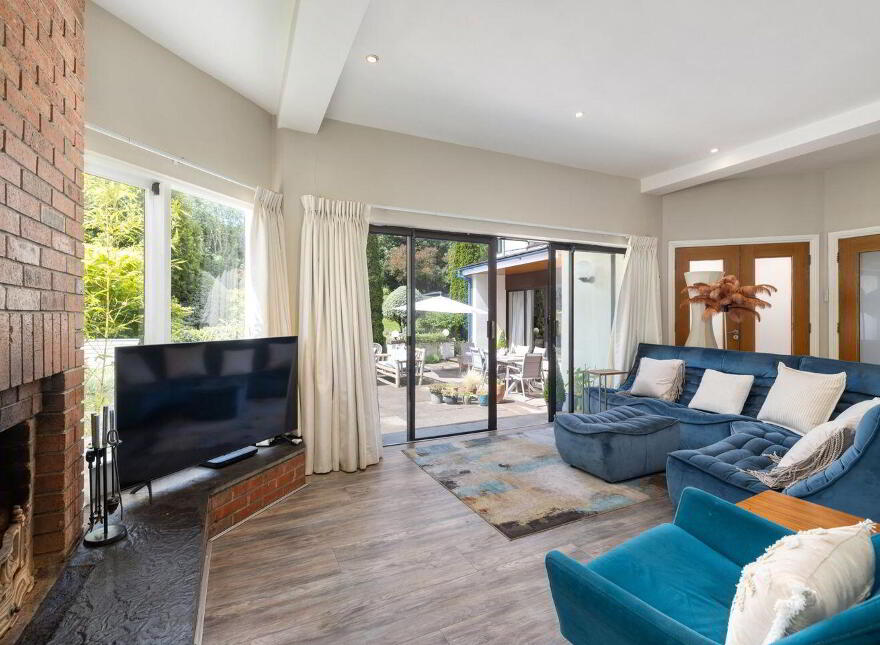 La Rochelle, Ferndale Road, Rathmichael, D18K3C6