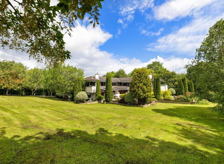 La Rochelle, Ferndale Road, Rathmichael, D18K3C6