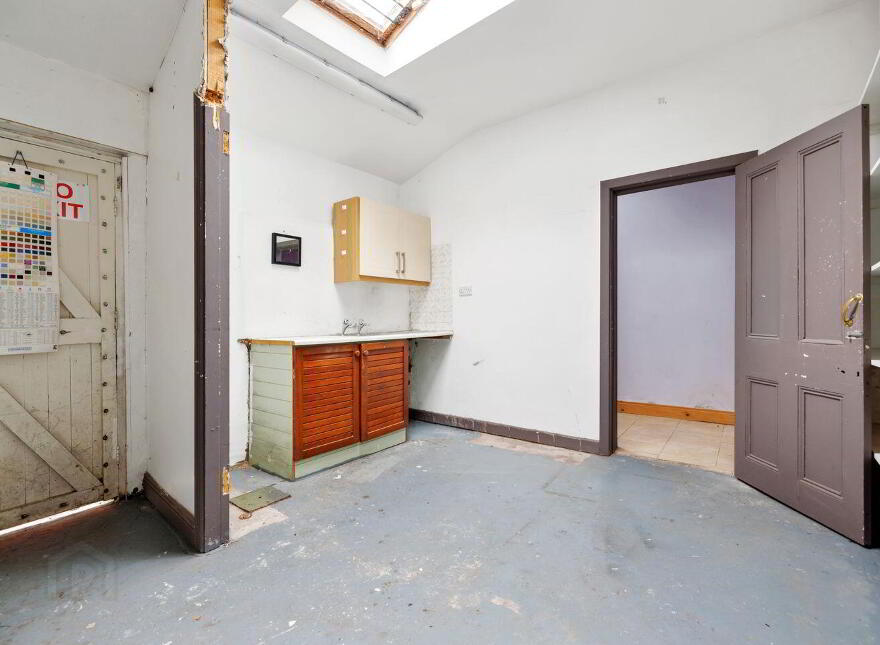 2 Church Building, Main Street, Arklow, Y14E778