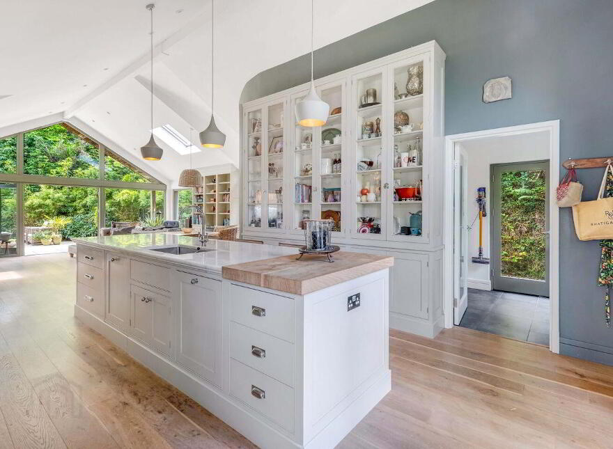 Rowan Lodge, Kilcashel, Avoca, Y14RR24