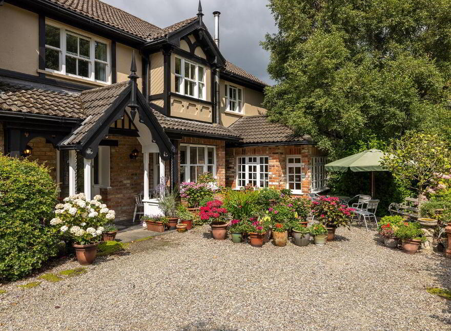Ashley Lodge, Riverchapel, Riverchapel, Y25YX09