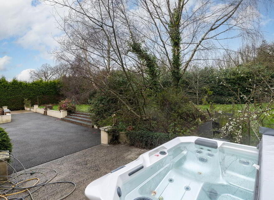 The Oak Tree, Newtown, Ferns, Y21W2V0