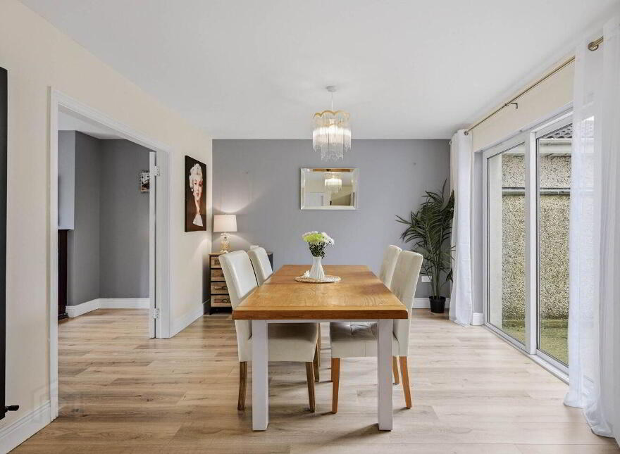 8 Grattan Court, Carnew Road, Gorey, Y25H512
