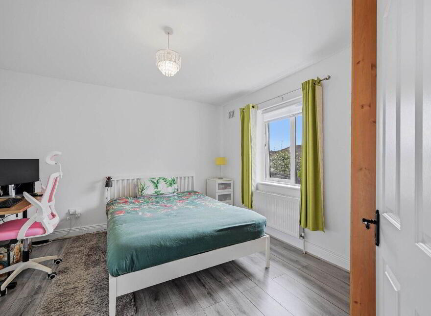8 Grattan Court, Carnew Road, Gorey, Y25H512