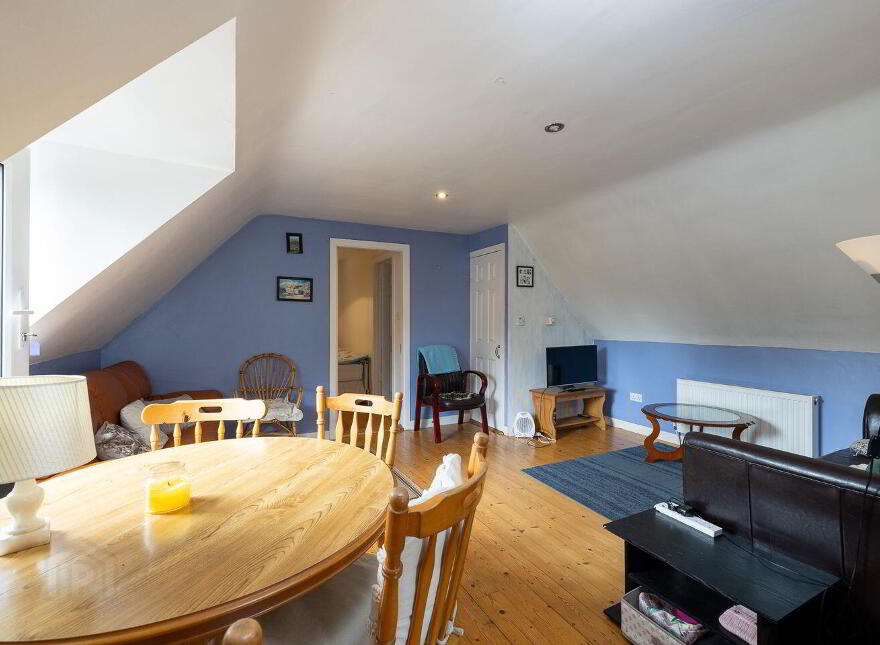 Moss Cottage, Hospital Hill, Bunclody, Y21N884