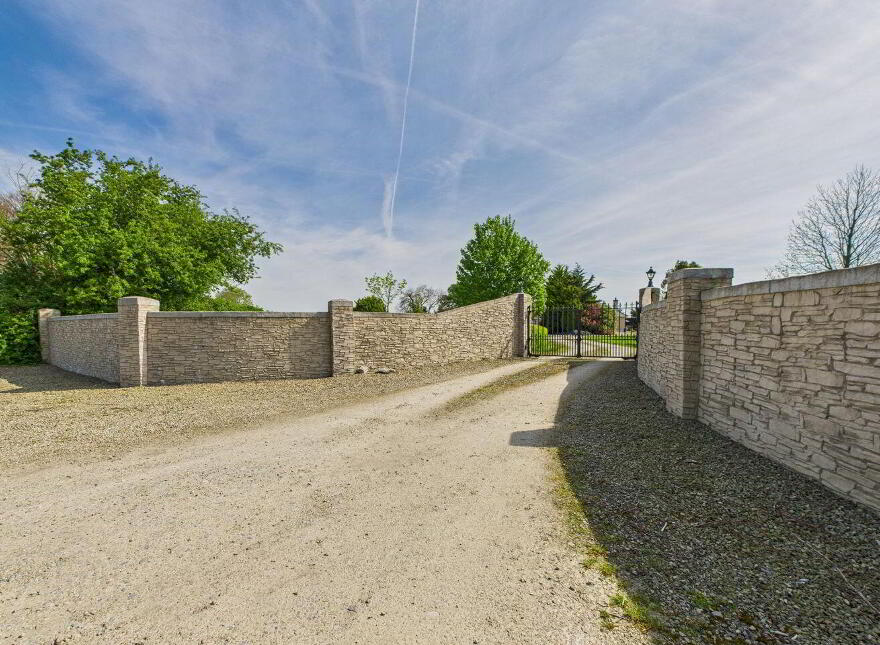The Old Church Lodge, Ballycurkeen, Ballyneil, E32RF30