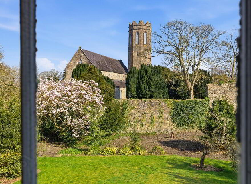 The Lodge, O'Neill Street, Clonmel, E91H028