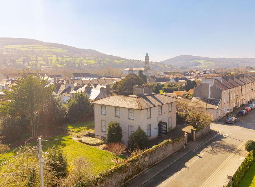 The Lodge, O'Neill Street, Clonmel, E91H028