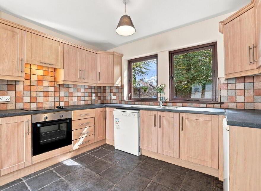 9 Saint Stephen's Grove, Irishtown Upper, Clonmel, E91ER02