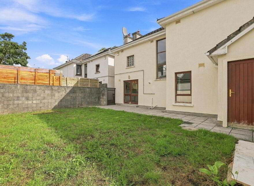 9 Saint Stephen's Grove, Irishtown Upper, Clonmel, E91ER02